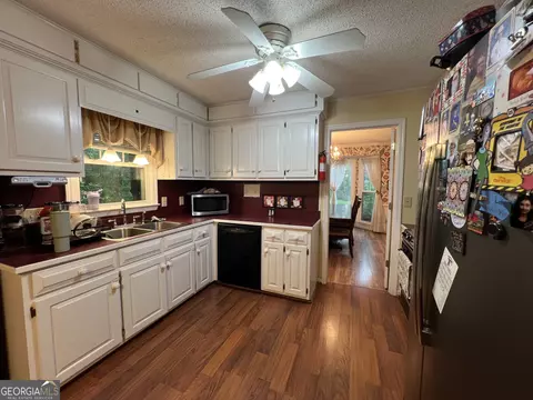 Kitchen - 114 Taylor Len Dr, Lagrange, GA 30240 photo 1 of 2