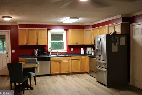 29 Terri Rd, Lagrange, GA 30240 photo 5