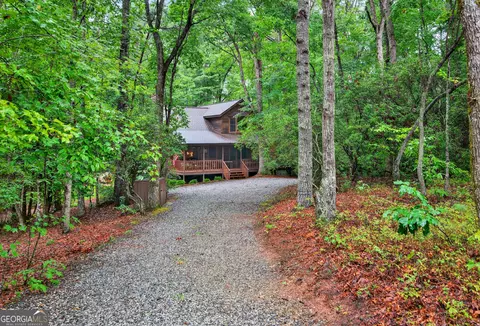 141 Enota Dr, Sautee Nacoochee, GA 30571