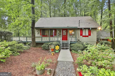 92 Chalet Cir, Pine Mountain, GA 31822
