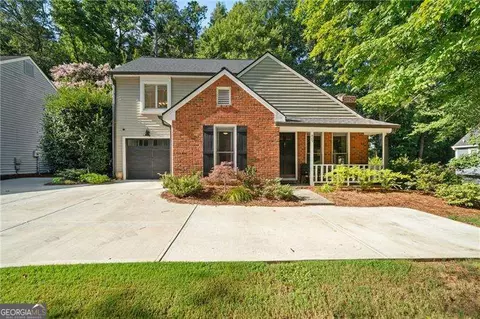 409 Roswell Green Ln, Roswell, GA 30075