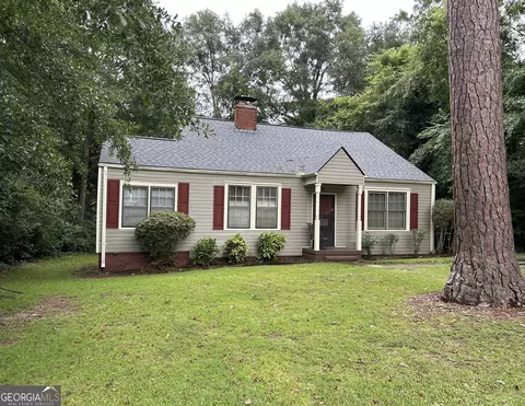 1314 4th Ave, West Point, GA 31833