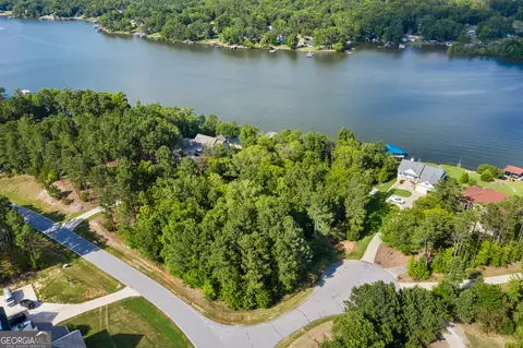 103 Free Bridge Ct, Hodges, SC 29653