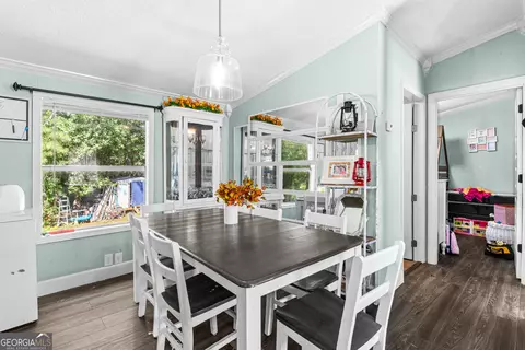 Dining - 949 Fox Bridge Rd, Dalton, GA 30721 photo 2 of 4