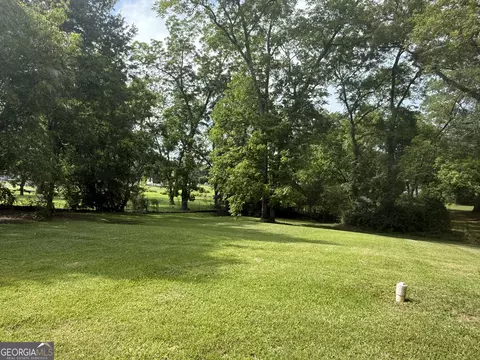 278 Cemetery St, Jackson, GA 30233