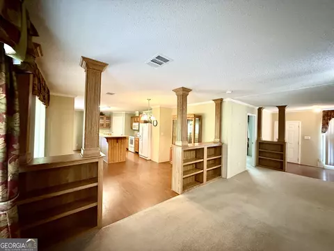 Living - 1259 Fe Beasley Rd, Claxton, GA 30417 photo 2 of 5
