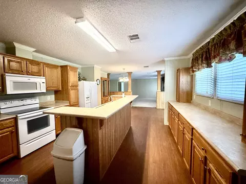 Kitchen - 1259 Fe Beasley Rd, Claxton, GA 30417 photo 3 of 3