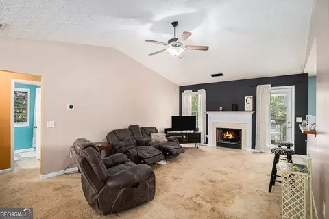 Living - 3348 Peyton Dr, Monroe, GA 30656 photo 1 of 2