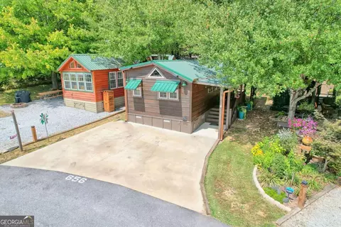 656 River Vista Dr, Dillard, GA 30537