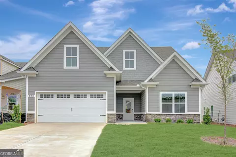 390 Redhaven Dr, Senoia, GA 30276
