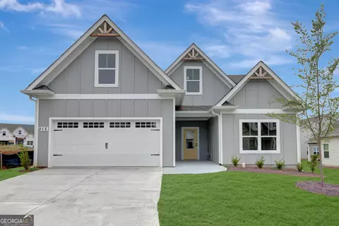 215 Redhaven Dr, Senoia, GA 30276