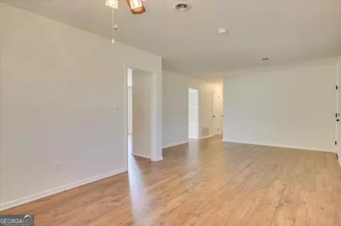 Living - 2538 E Kensington Dr, Augusta, GA 30906 photo 3 of 4