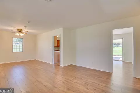 Living - 2538 E Kensington Dr, Augusta, GA 30906 photo 4 of 4