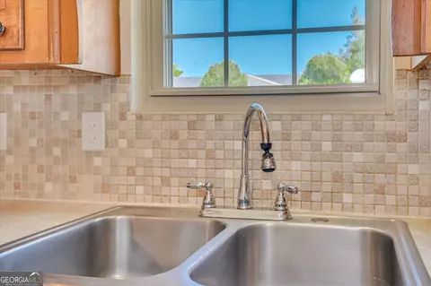Kitchen - 2538 E Kensington Dr, Augusta, GA 30906 photo 5 of 7
