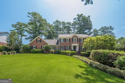 5233 Wynterhall Dr, Atlanta, GA 30338