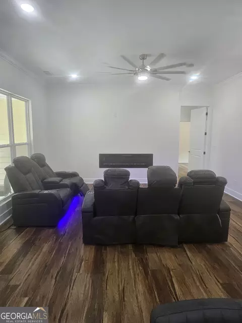 Living - 119 Taylor Rd, Jackson, GA 30233 photo 2 of 3