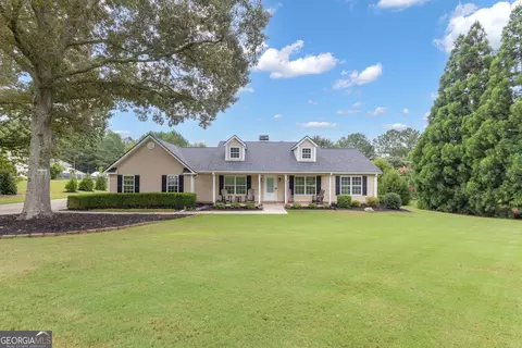 61 Strong Rd, Newnan, GA 30263