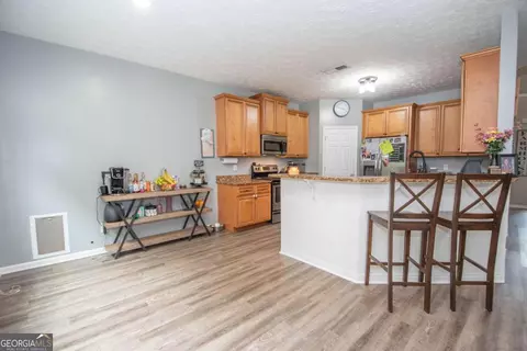 Kitchen - 130 Cedar Ridge Dr, Lagrange, GA 30241 photo 5 of 5