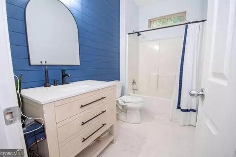Bath - 130 Cedar Ridge Dr, Lagrange, GA 30241 photo 1 of 3