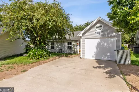 113 Spinnaker Cir, Kingsland, GA 31548