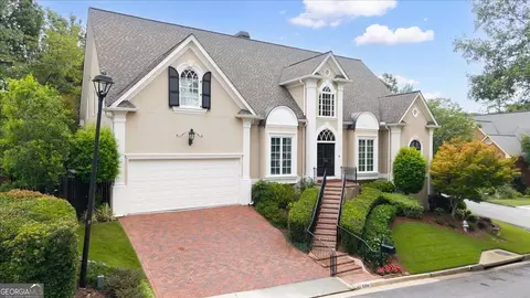 5284 Brookelake Dr, Dunwoody, GA 30338