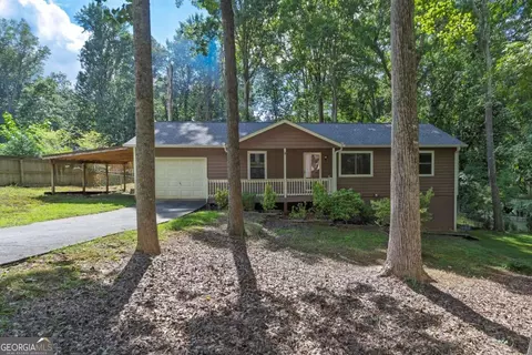 5509 Arrowhead Dr, Acworth, GA 30102