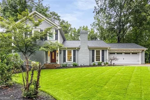 465 Sassafras Ln, Roswell, GA 30076