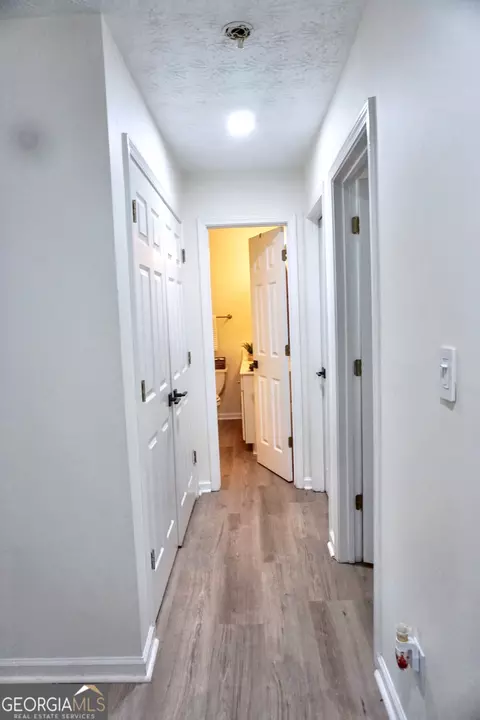 Entry Way - 2566 Summit Cove Dr, Duluth, GA 30097 photo 2 of 2