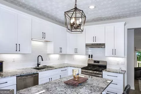 Kitchen - 2566 Summit Cove Dr, Duluth, GA 30097 photo 3 of 4