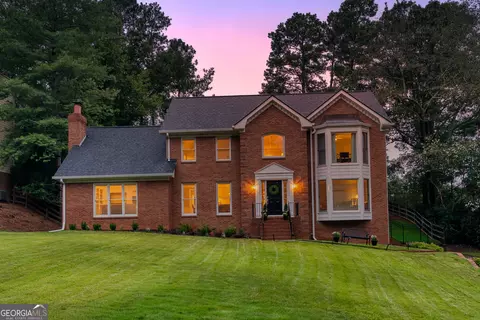 10310 Amberside Ct, Roswell, GA 30076