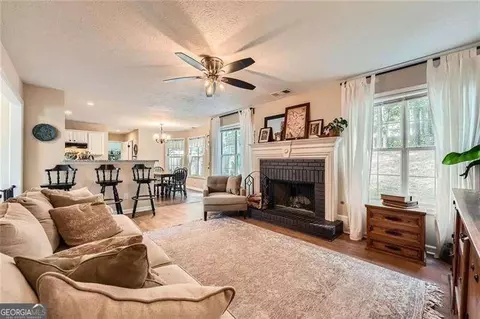 2400 Compton Pl, Suwanee, GA 30024 photo 12