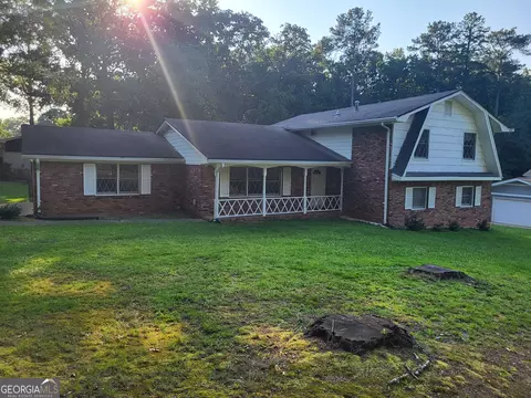 3211 Rockview Dr, Lithonia, GA 30038
