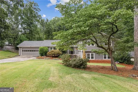 1164 Fairfield Dr, Marietta, GA 30068