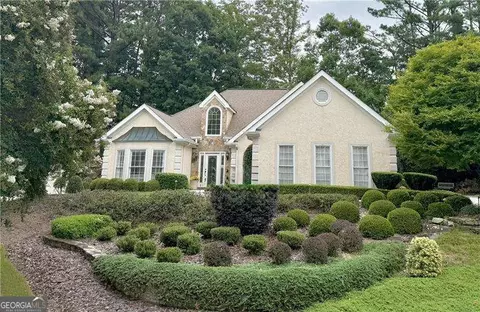 5700 Grove Point Rd, Alpharetta, GA 30022