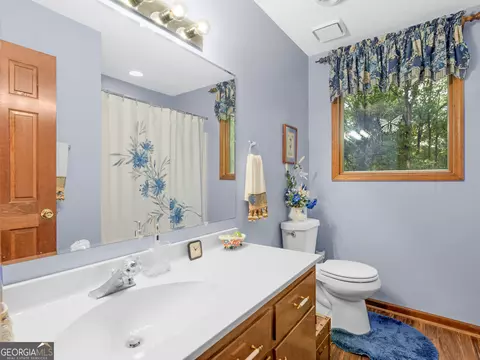 Bath - 2088 Gresham Rd, Zebulon, GA 30295 photo 5 of 7