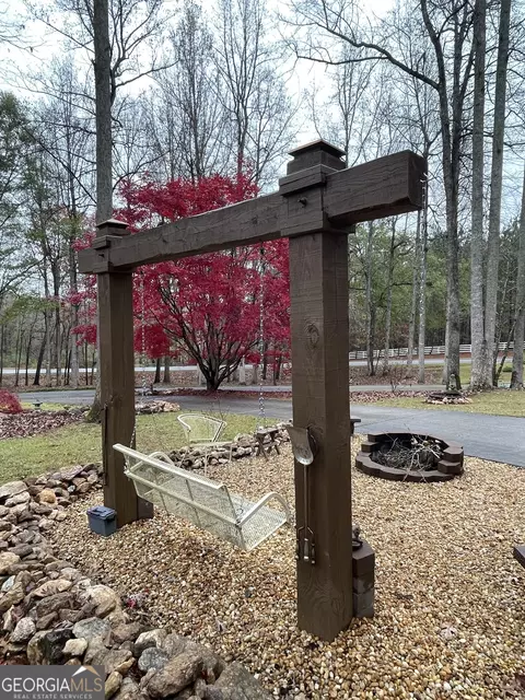 Exterior - 2088 Gresham Rd, Zebulon, GA 30295 photo 3 of 27