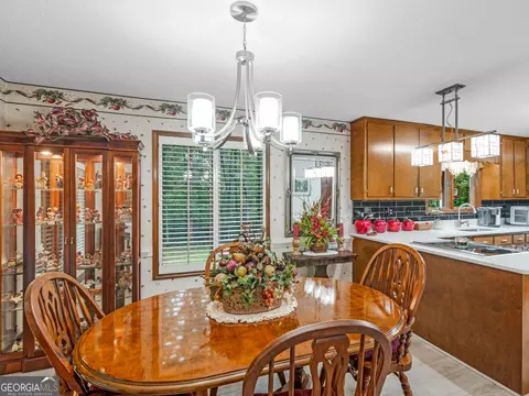 Dining - 2088 Gresham Rd, Zebulon, GA 30295 photo 1 of 4