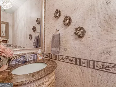 Bath - 2088 Gresham Rd, Zebulon, GA 30295 photo 1 of 7