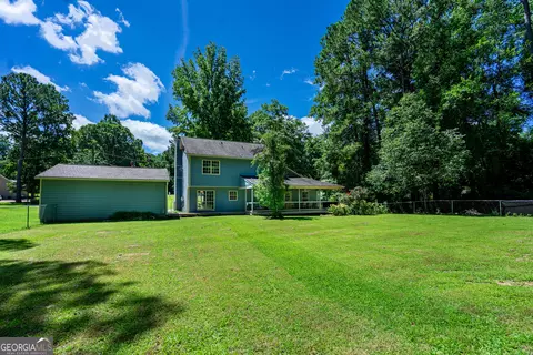 Exterior - 106 Ivy Ct, Lagrange, GA 30241 photo 1 of 5