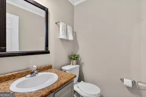 Bath - 106 Ivy Ct, Lagrange, GA 30241 photo 1 of 6