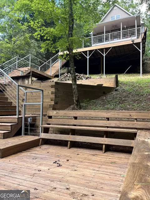 512 Running Deer Rd, Cleveland, GA 30528