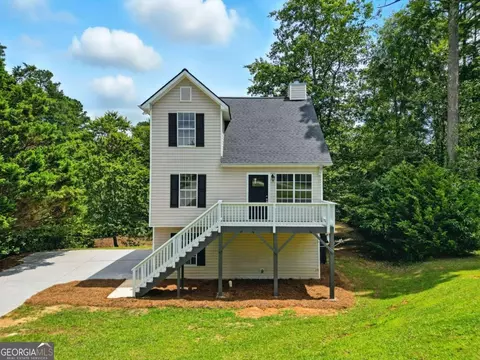 16 Oak Grove Ct, Adairsville, GA 30103