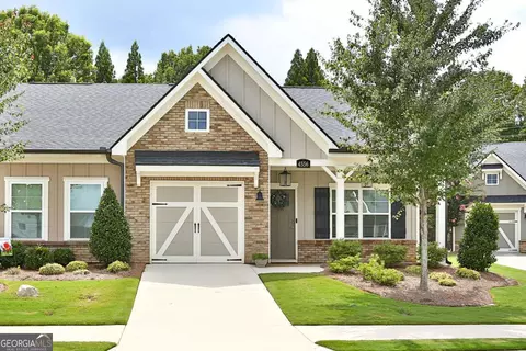 4556 Rutledge Dr, Oakwood, GA 30566