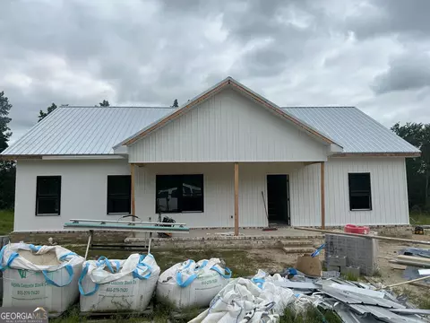 217 Mimosa Rd, Swainsboro, GA 30401