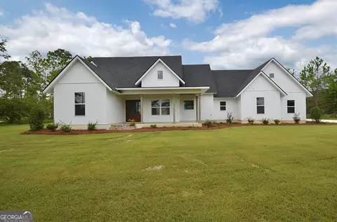 304 Pine Bluff Rd, Eastman, GA 31023