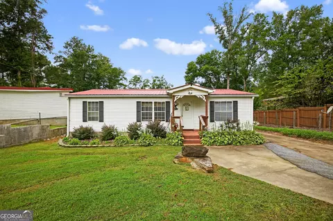 152 Possum Point Dr, Eatonton, GA 31024