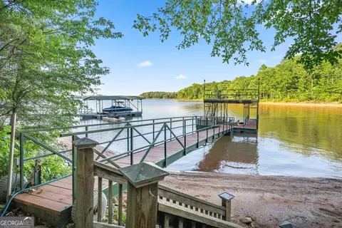 122 Hodges Ln, Hartwell, GA 30643