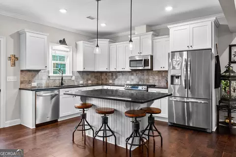 Kitchen - 131 Jandale Dr, Lagrange, GA 30241 photo 3 of 5