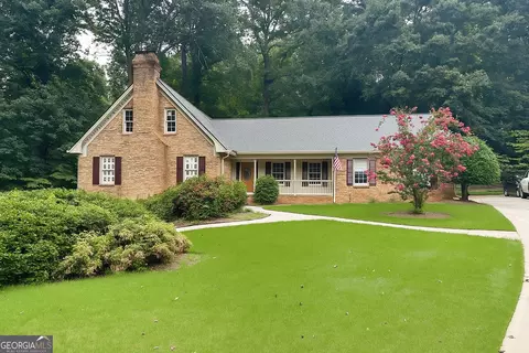 3074 Four Oaks Dr, Dunwoody, GA 30360