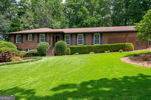 79 Rhodes Dr, Marietta, GA 30068